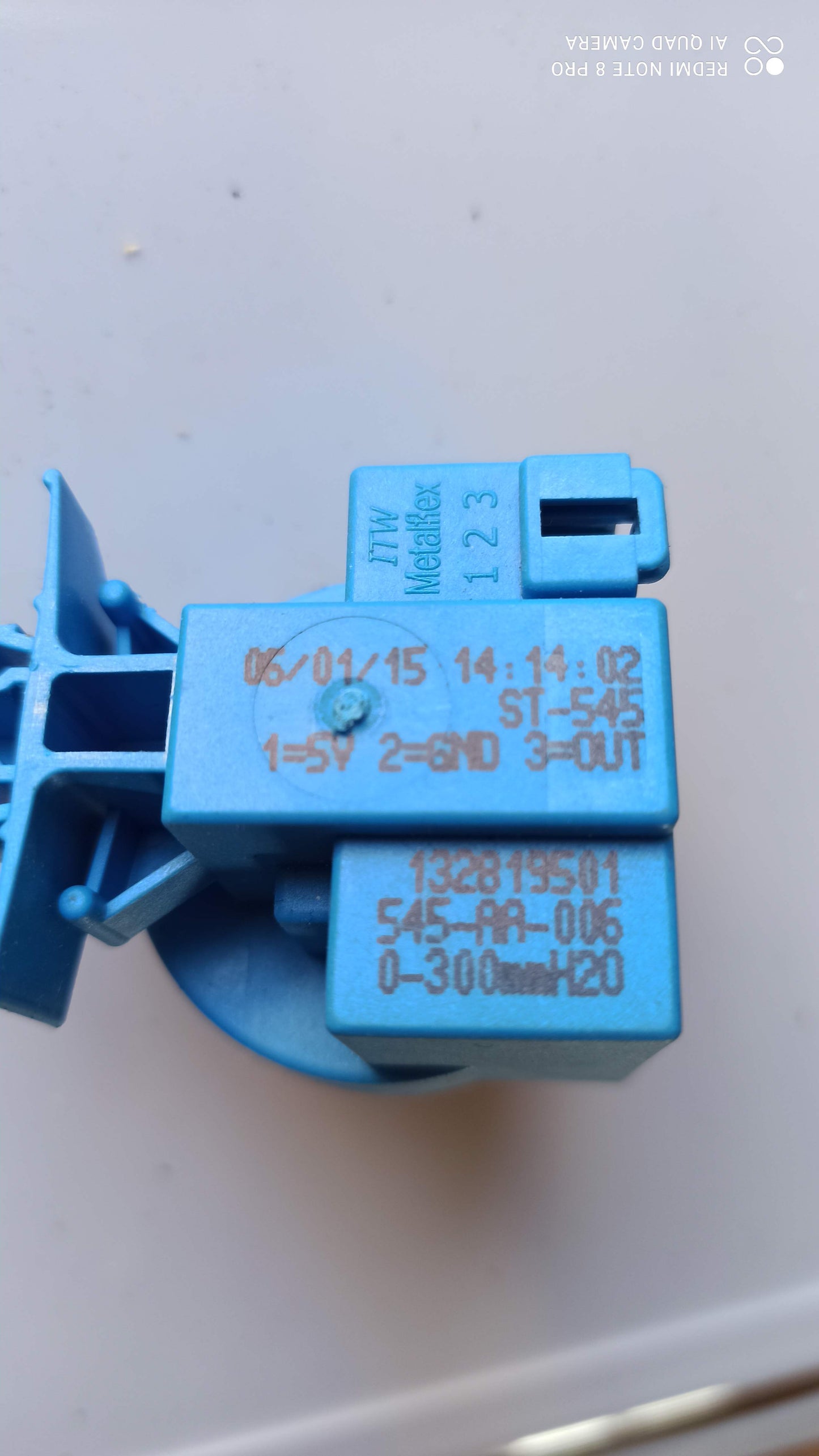 * 379221604 PRESSOSTAT ANALOGIQUE OCCASION LAVE LINGE ELECTROLUX ( ct ABB )