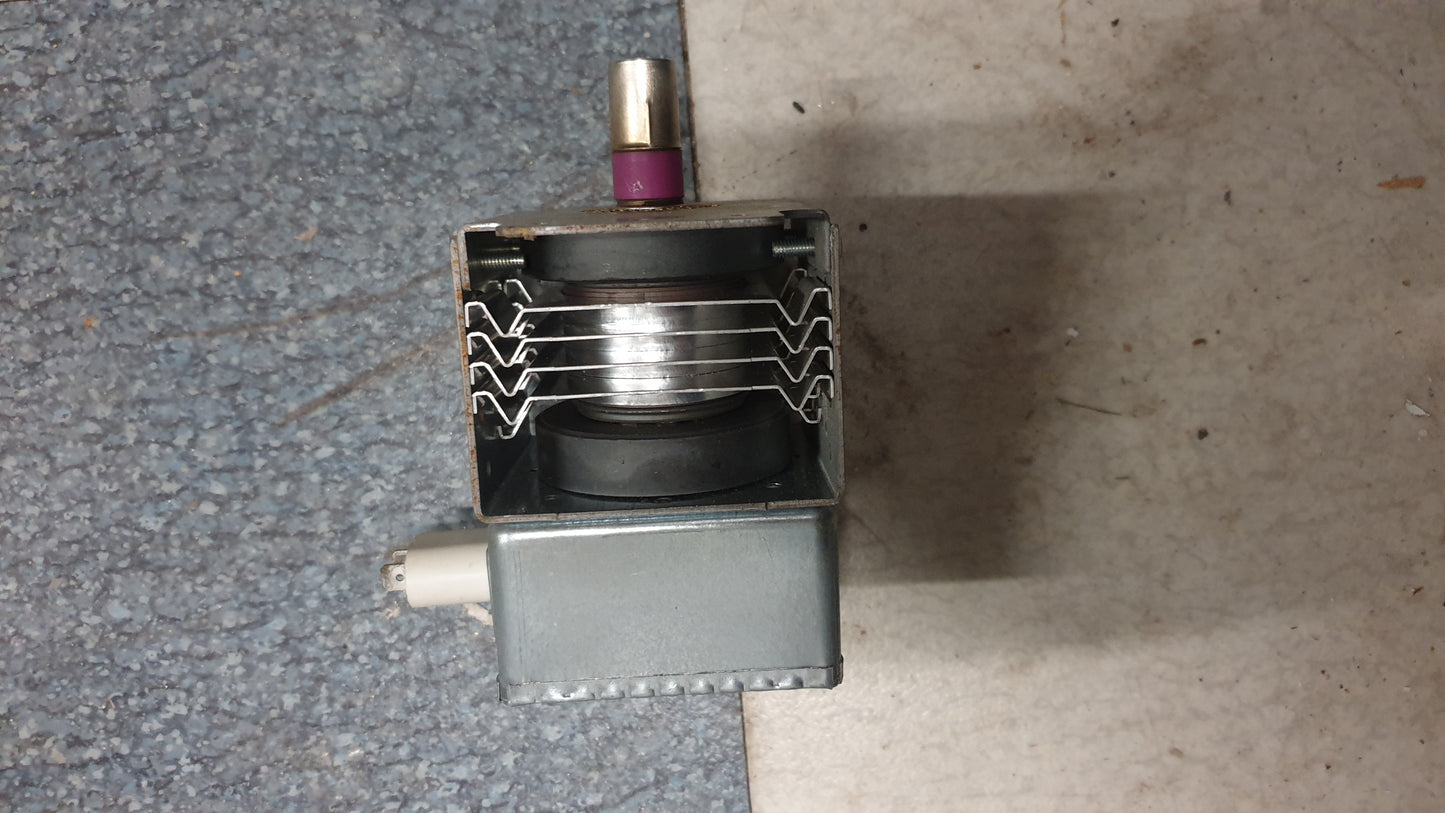 2M211A MAGNETRON POUR MICRO ONDE
