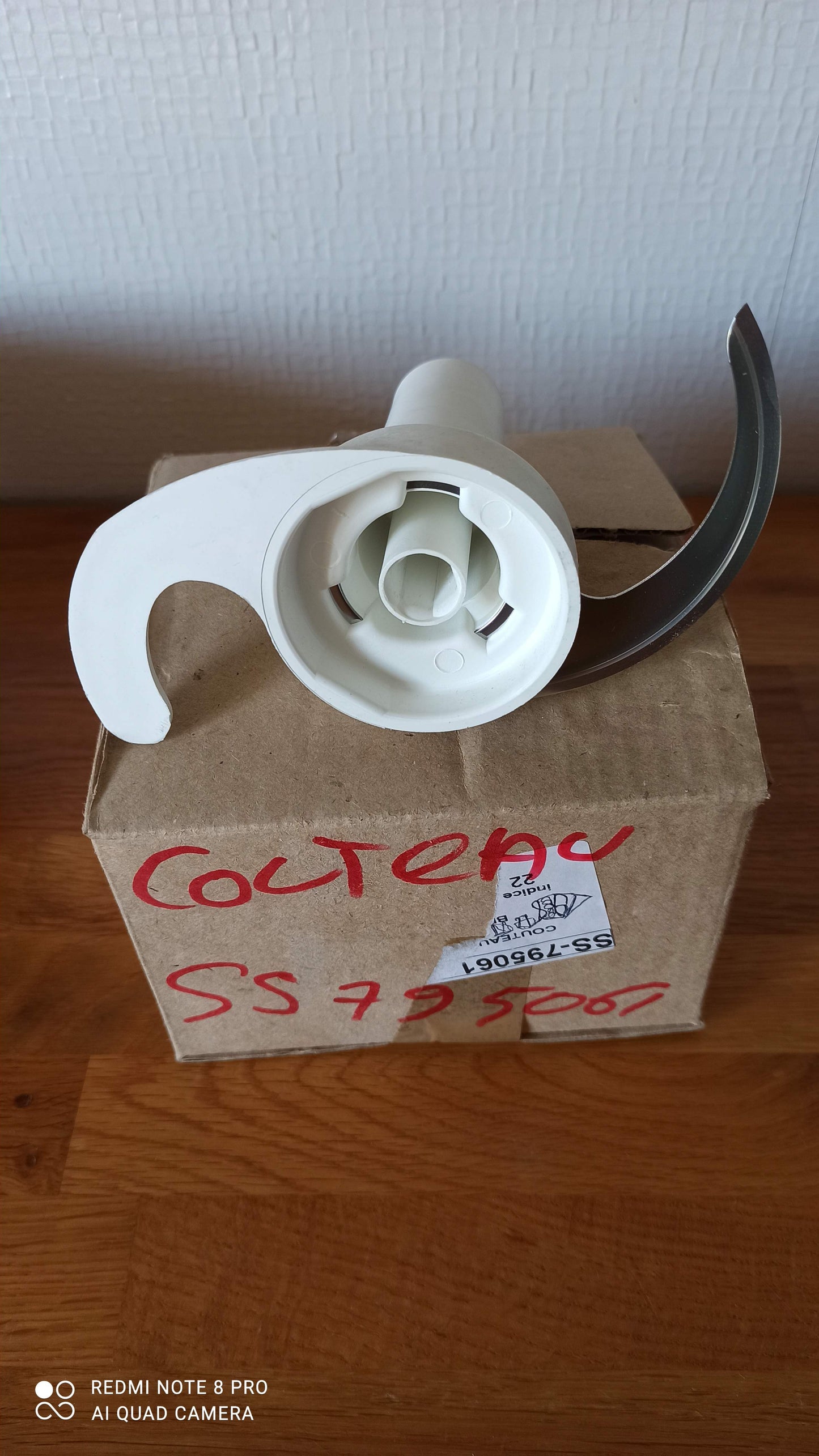 * SS-795061 COUTEAU ROBOT SEB ROWENTA NEUF pièce épuisée constructeur ( CJ AZ ) (LBC )